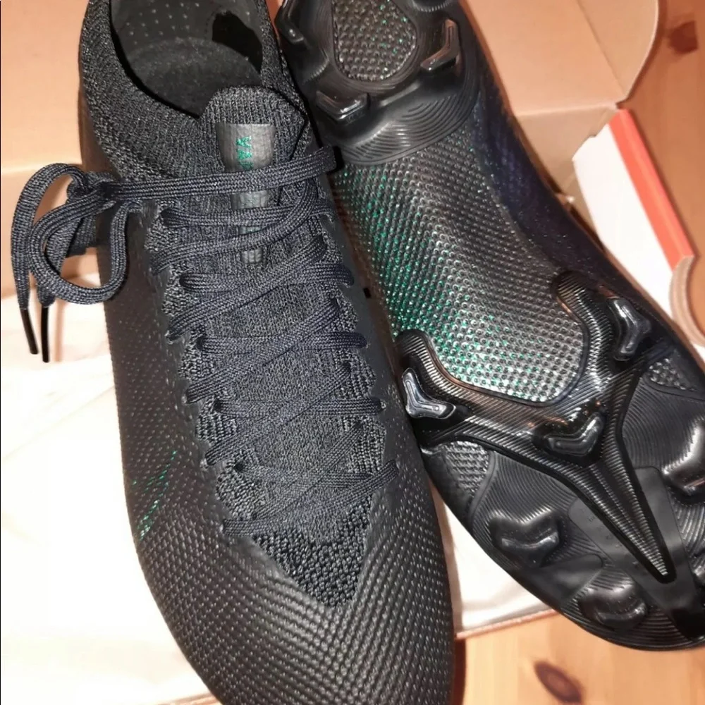 NWT Nike Mercurial Vapor 13 Pro FG Soccer Cleats‎